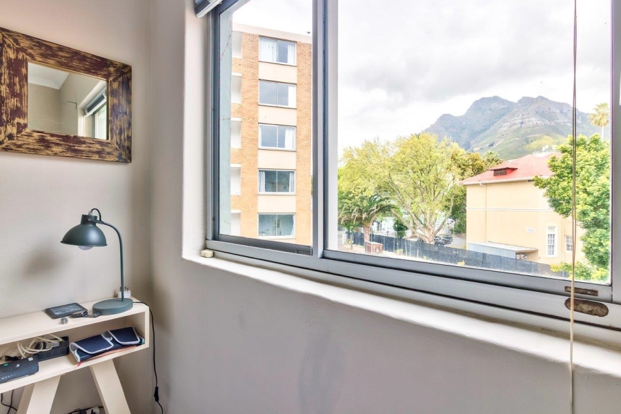 1 Bedroom Property for Sale in Oranjezicht Western Cape